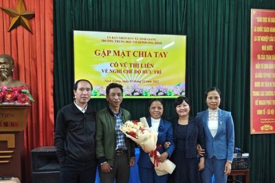 GẶP MẶT CHIA TAY CÔ GIÁO VŨ THỊ LIÊN VỀ NGHỈ CHẾ ĐỘ HƯU TRÍ